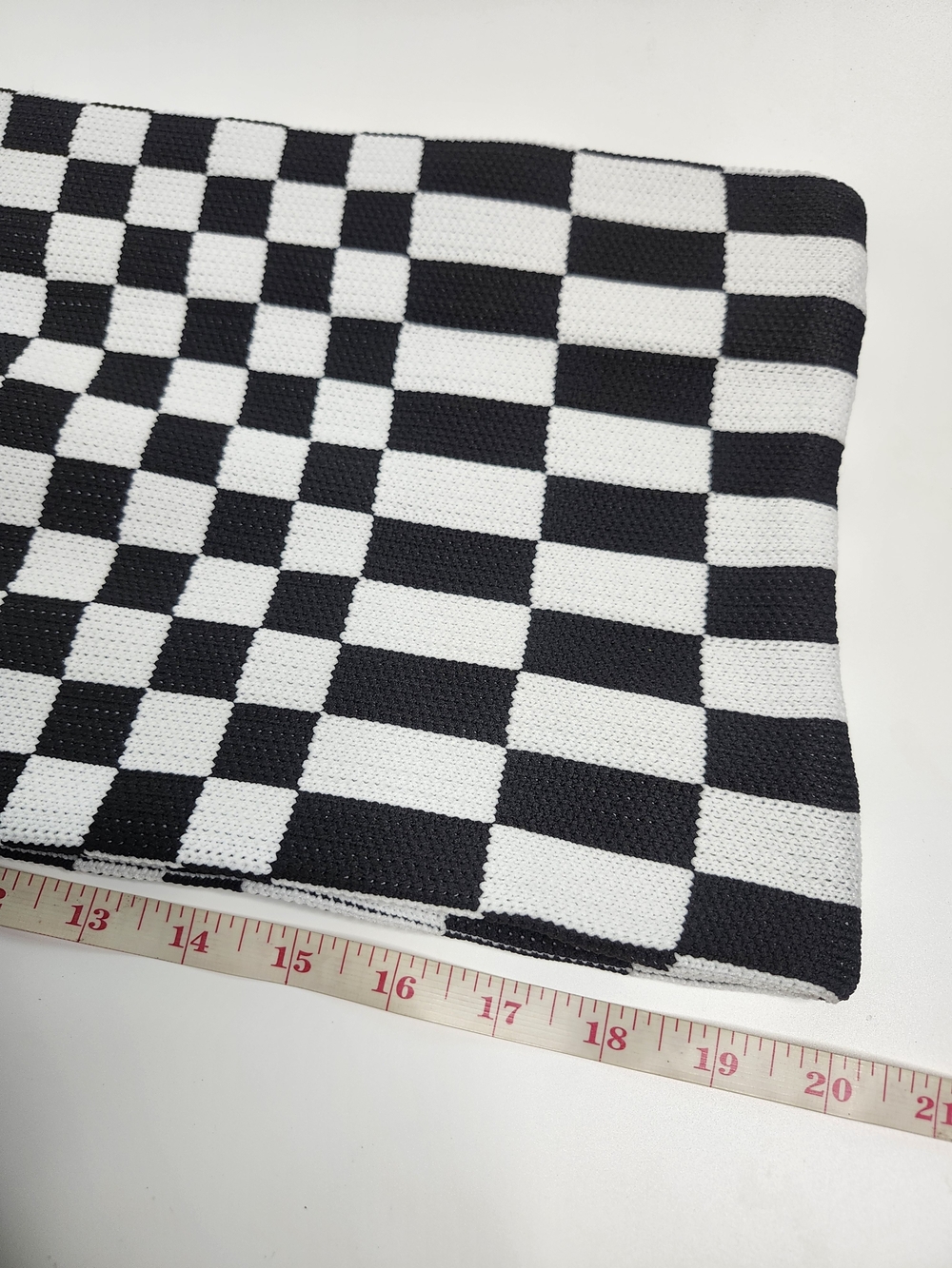 Tote Bag Black & White Checker Knit - Picture 5 of 5